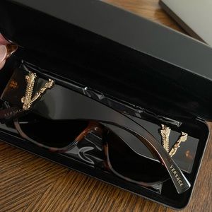 NEW Versace Cat Eye Sunglasses